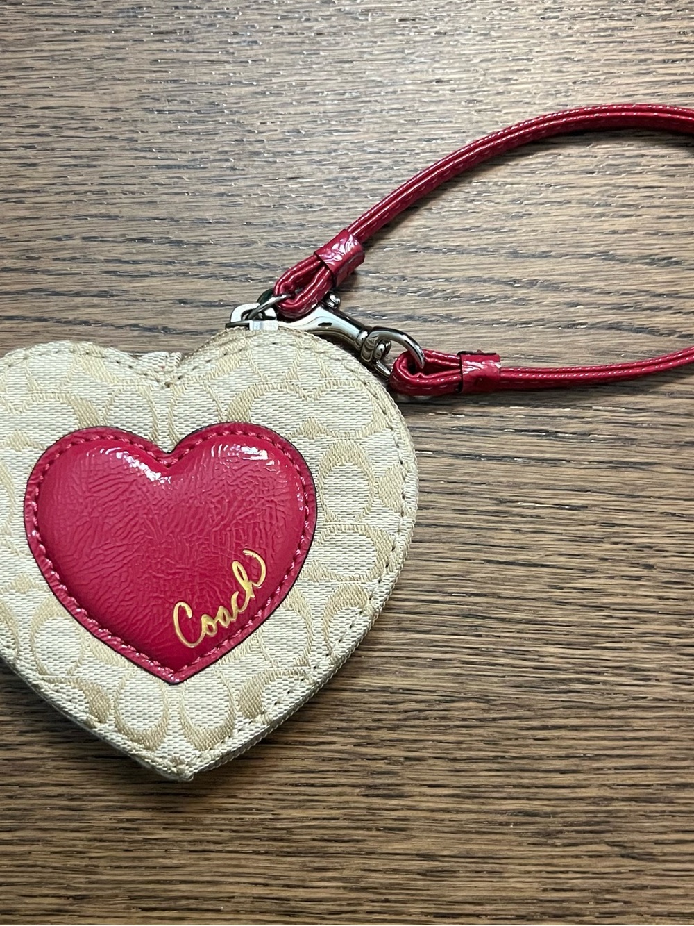 Vintage Coach Signature Heart Shaped Wristlet Limited Edition Beige Pink Y2K